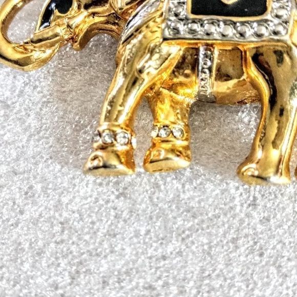2 1/2" Crystal and Black Enamel Gold tone Elephant - Picture 8 of 8